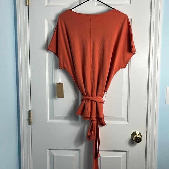 NWT Halogen Coral Apricot Front Tie Short Sleeve Top Size 1X Basic Minimalist - Picture 4 of 8